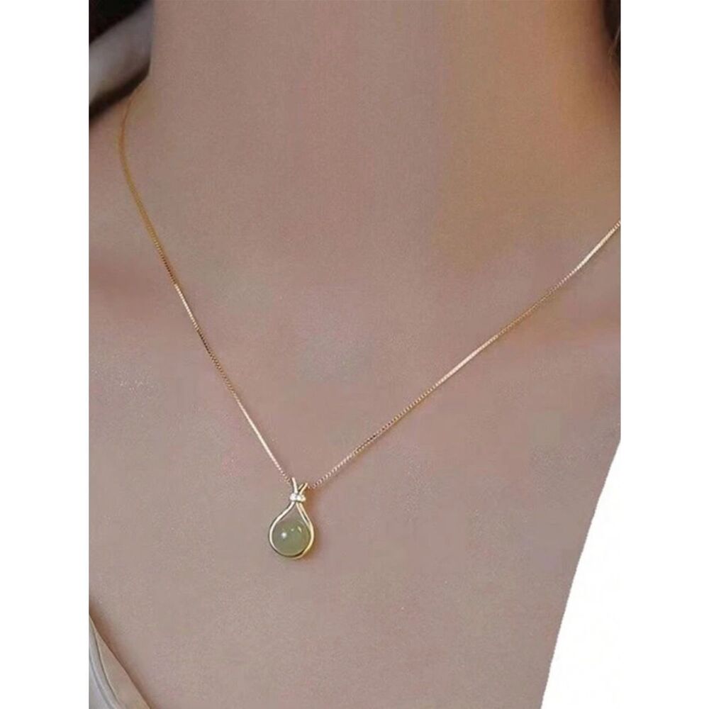 Gold light green Pendant Necklace 
 R430